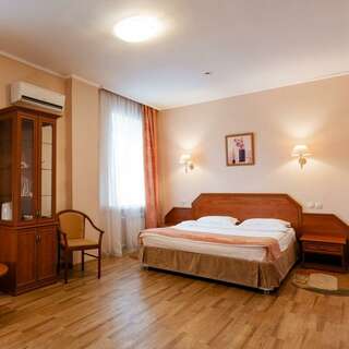 Гостиница Анкор Благовещенск Одноместный стандарт (одна двуспальная кровать)-2