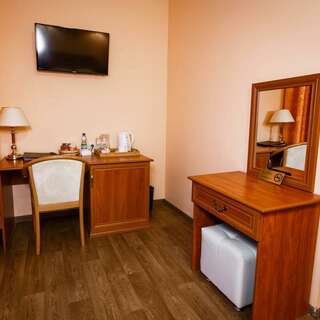 Гостиница Анкор Благовещенск Одноместный стандарт (одна двуспальная кровать)-2