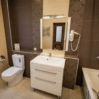 Гостиница Анкор Благовещенск Полулюкс (двуспальная кровать)-4