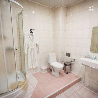 Гостиница Анкор Благовещенск Одноместный стандарт (одна двуспальная кровать)-7