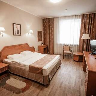 Гостиница Анкор Благовещенск Одноместный стандарт (одна двуспальная кровать)-1