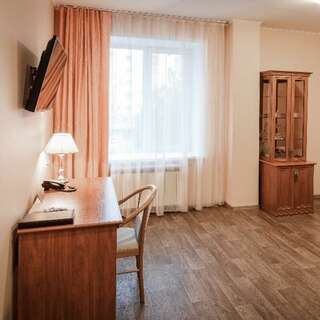 Гостиница Анкор Благовещенск Одноместный стандарт (одна двуспальная кровать)-5